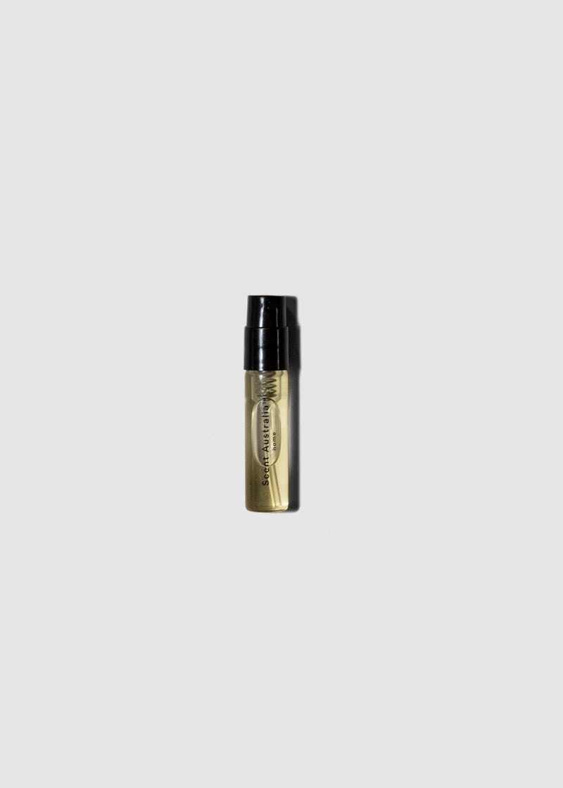 Oud Scented Essential Oil Spray Sample 
